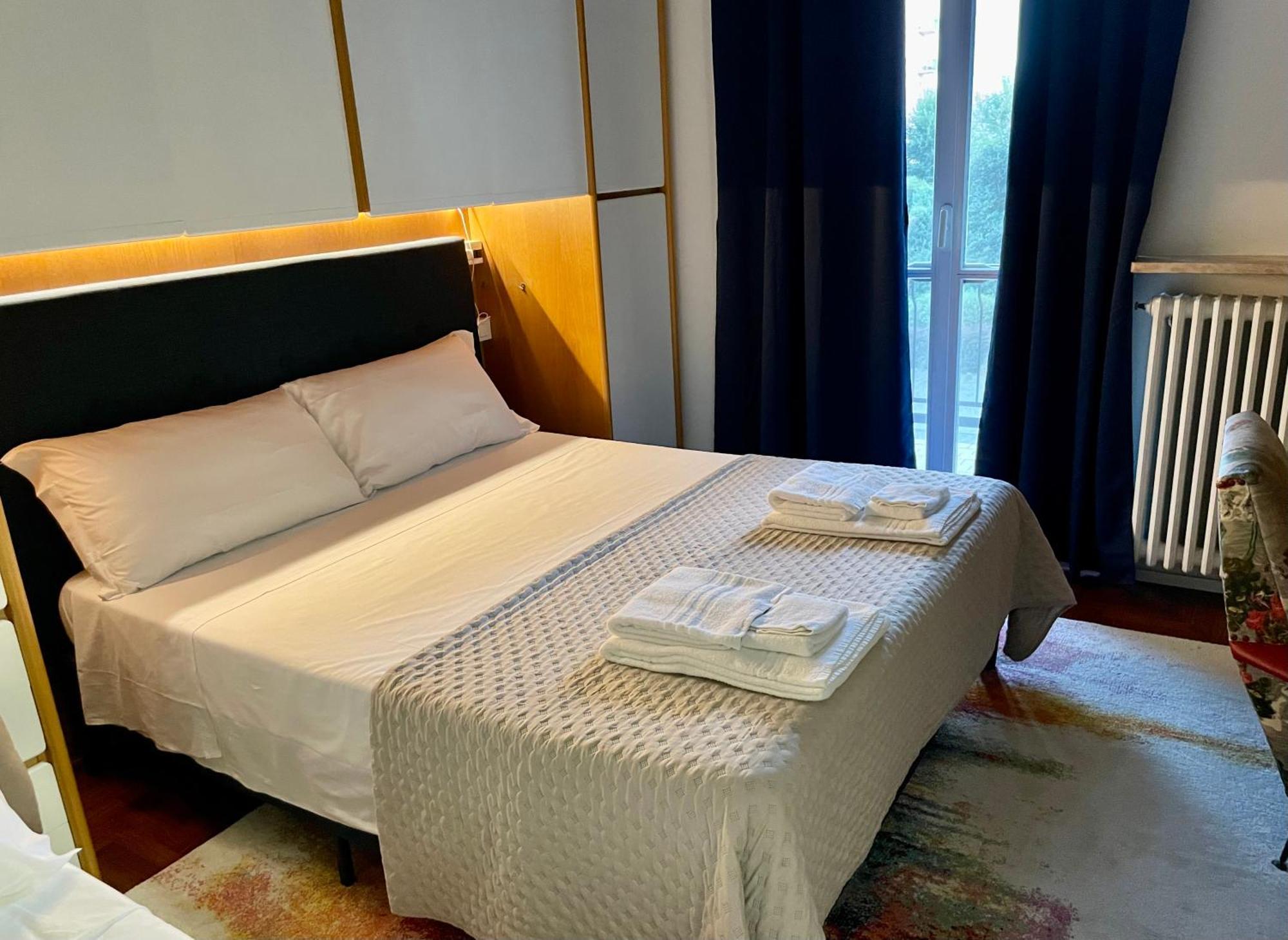 149 Borgo Ticino Suite Attico Di Lusso Con Terrazzo E Parking Privato Pavía Exterior foto